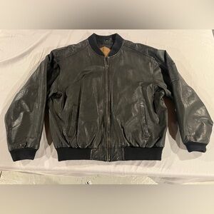 Vintage Weekends Men's Black Leather Bomber Jacket Large